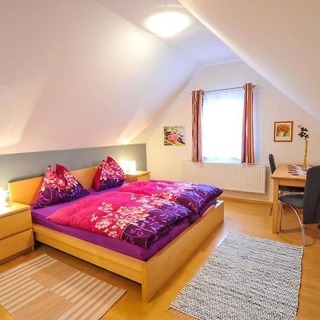 Cafe Hoppala Bed & Breakfast Sankt Peter-Freienstein ภายนอก รูปภาพ