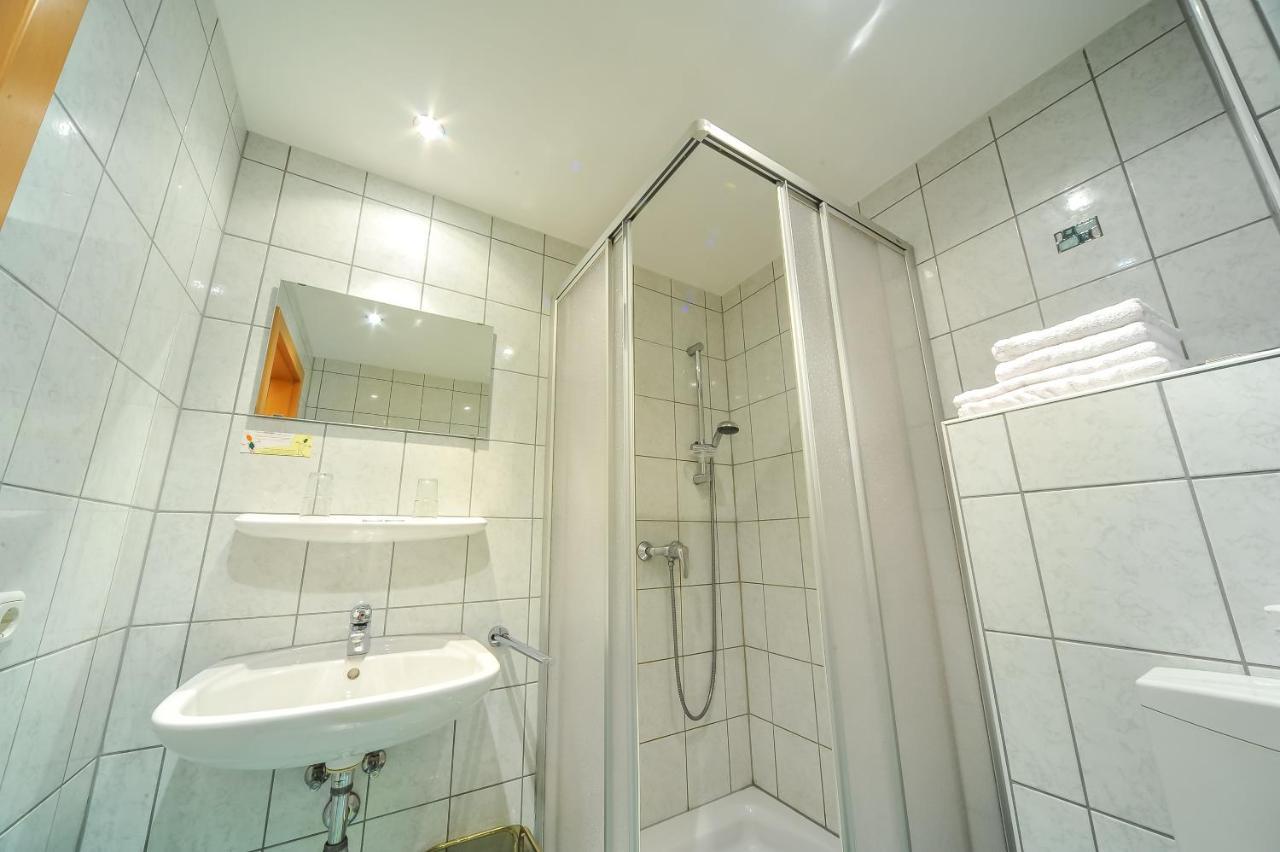 Cafe Hoppala Bed & Breakfast Sankt Peter-Freienstein ภายนอก รูปภาพ